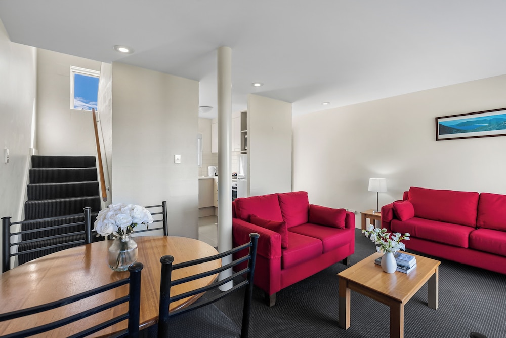 BAY VIEW VILLAS 47/64