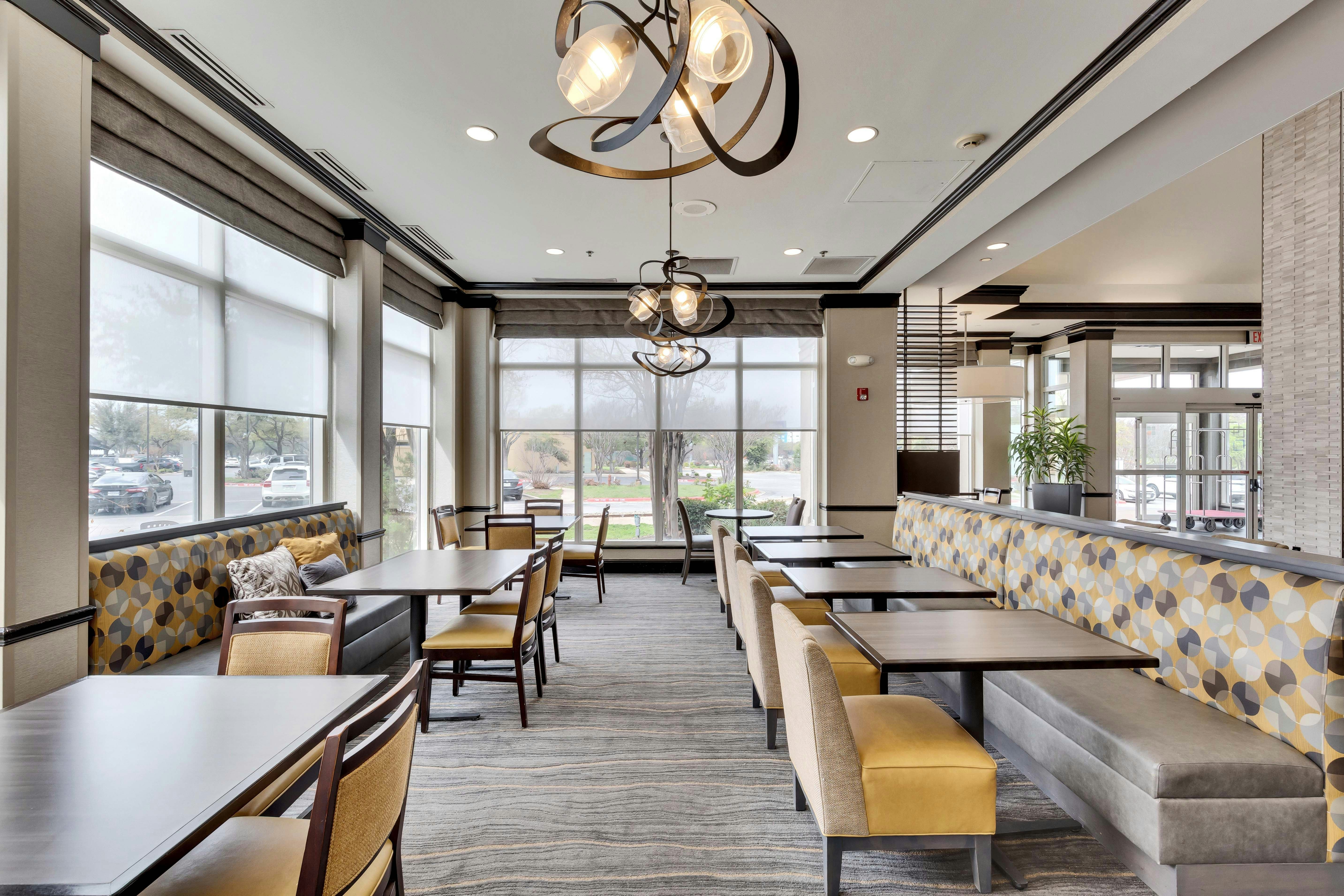 Hilton Garden Inn Austin NW/Arboretum 55/75