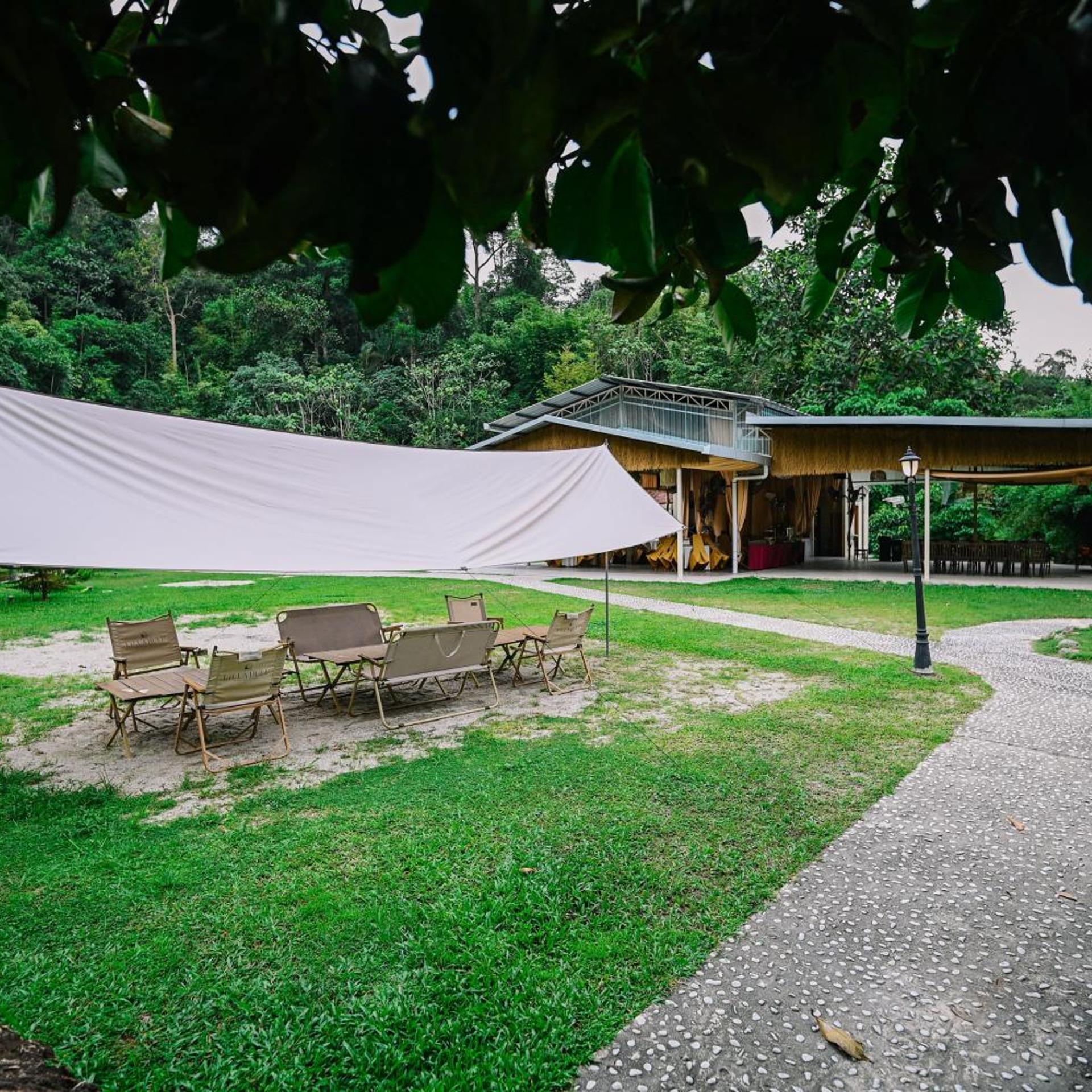 LiLLA Rainforest Retreats 58/62