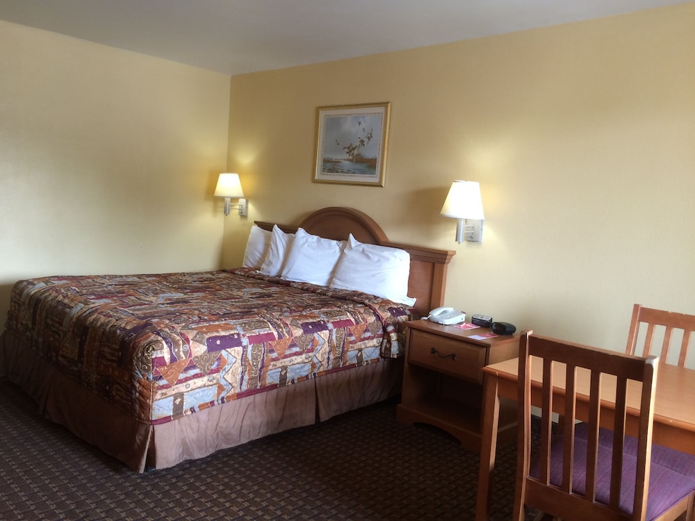 Econo Lodge Easton 33/61