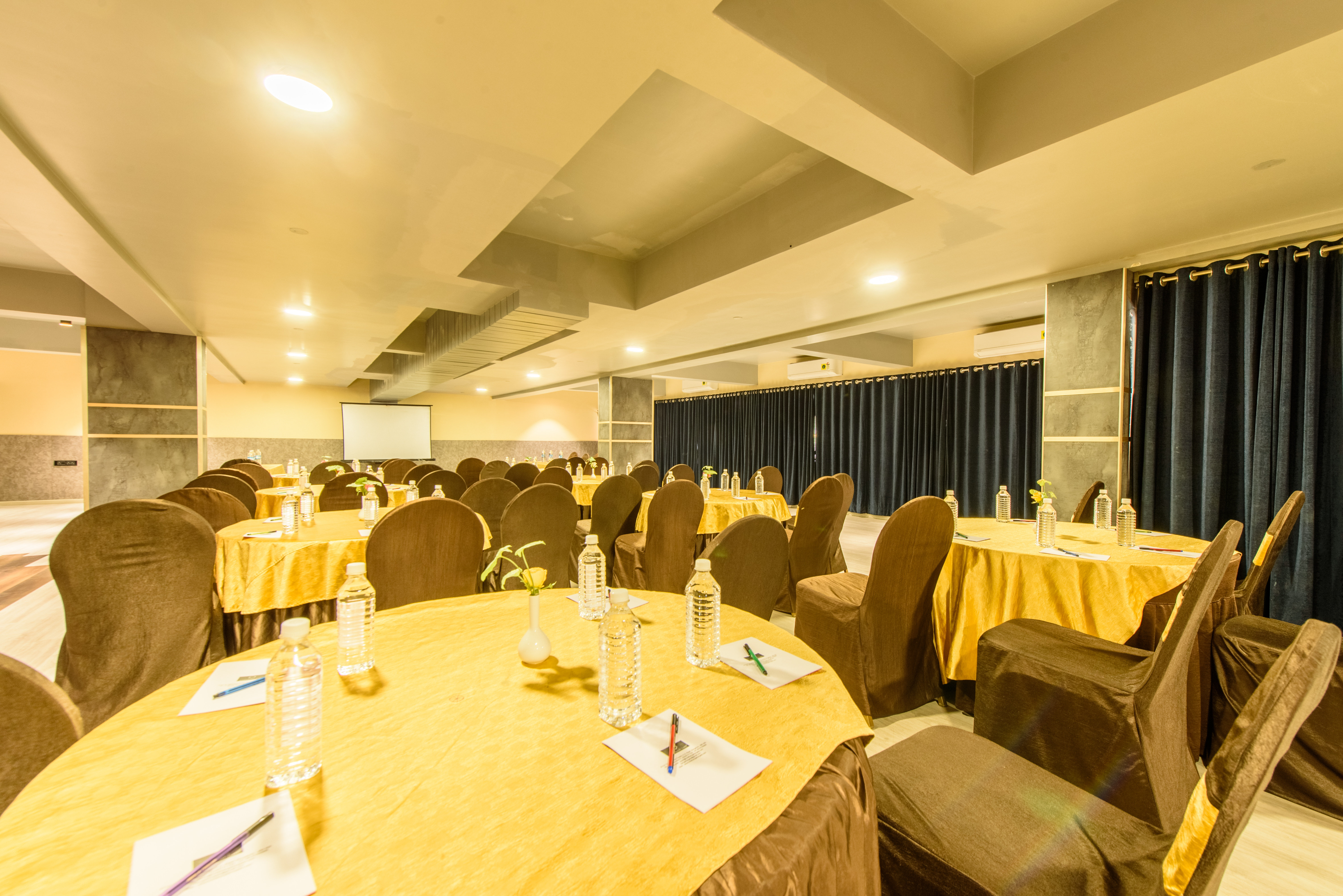 Hotel Bangalore Gate 66/81