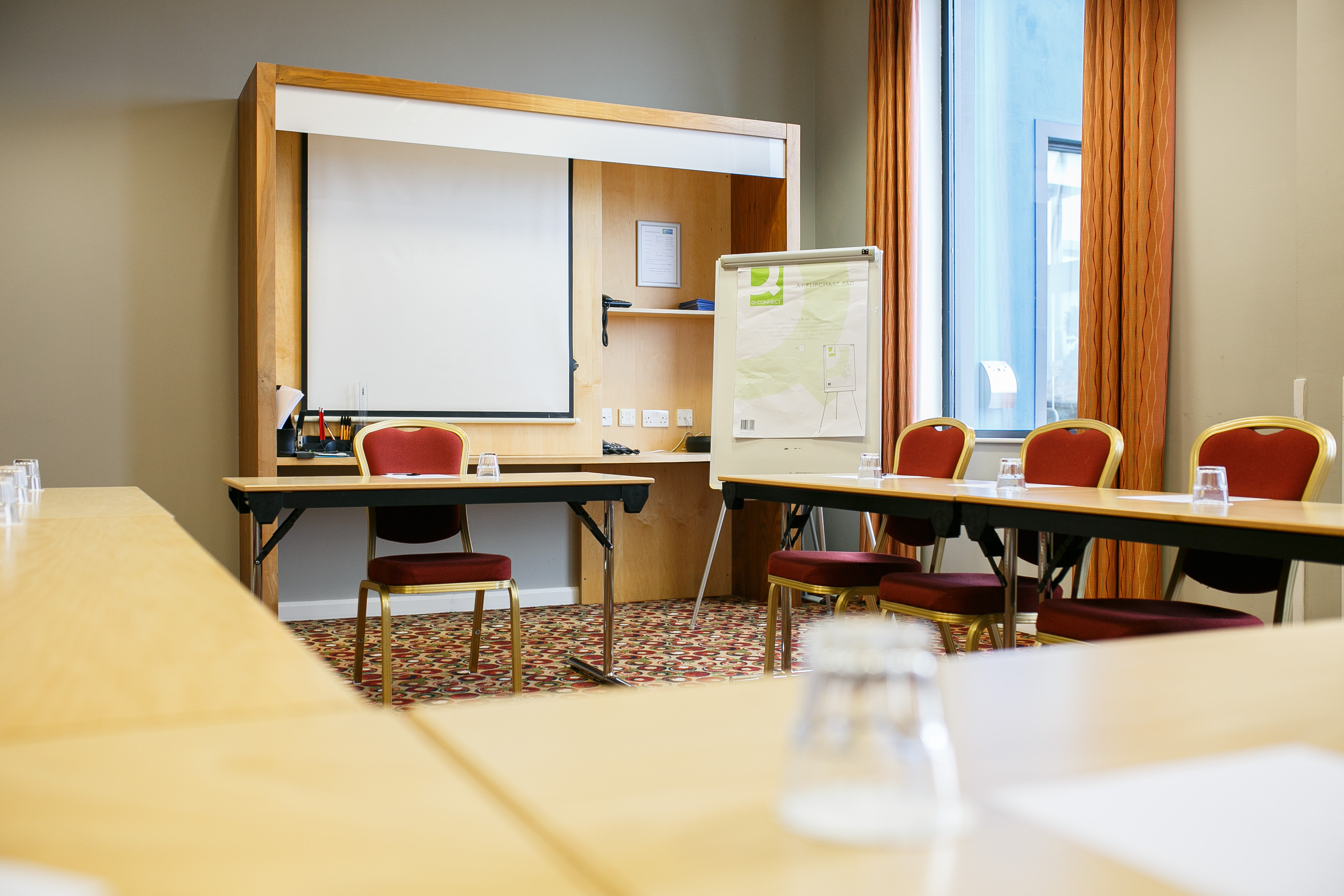 Holiday Inn Express Antrim 10/18