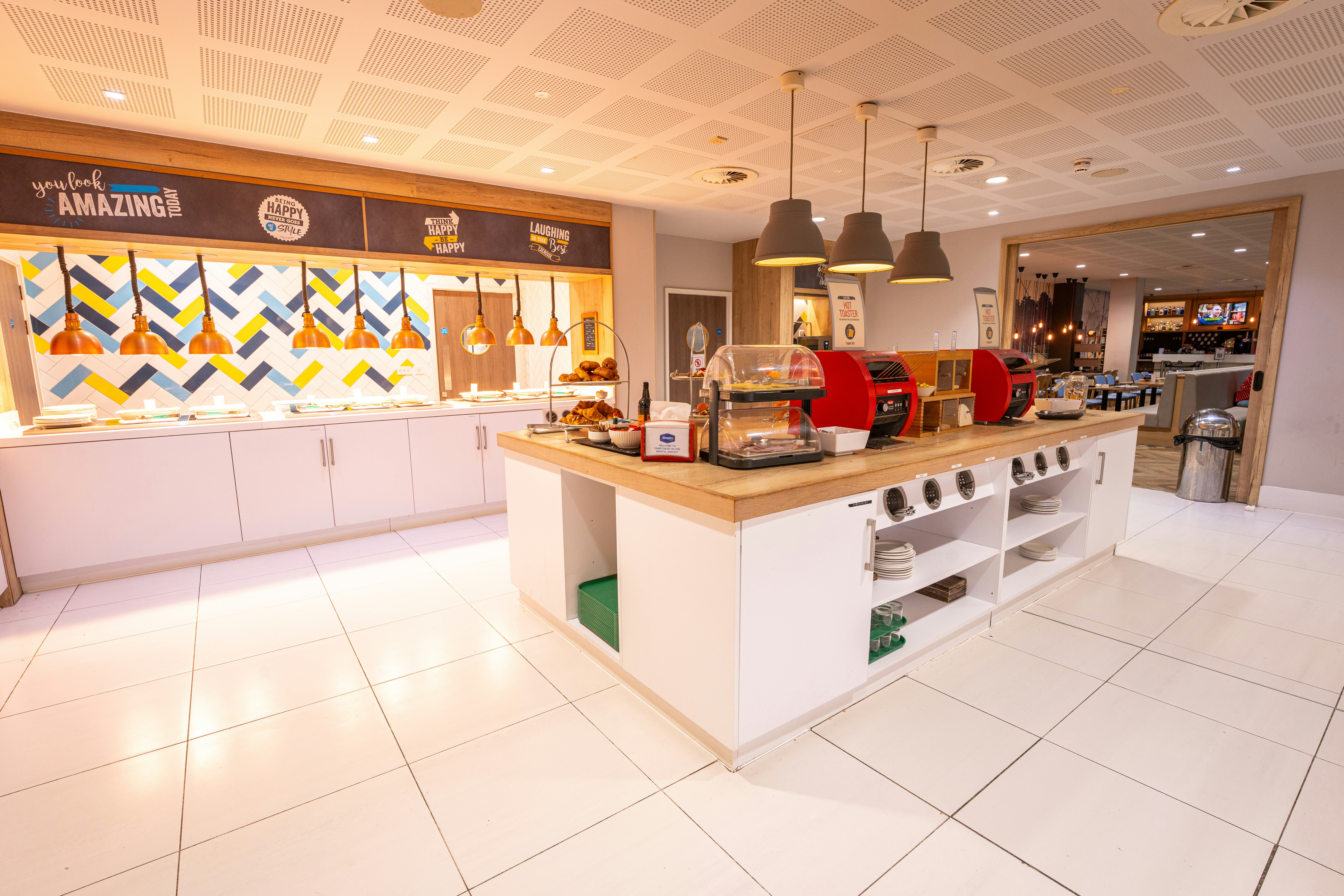 Hampton By Hilton Bristol Airport 14/46
