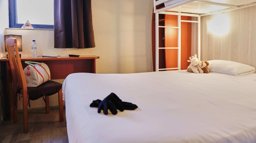 Brit Hotel Chambery 18/55