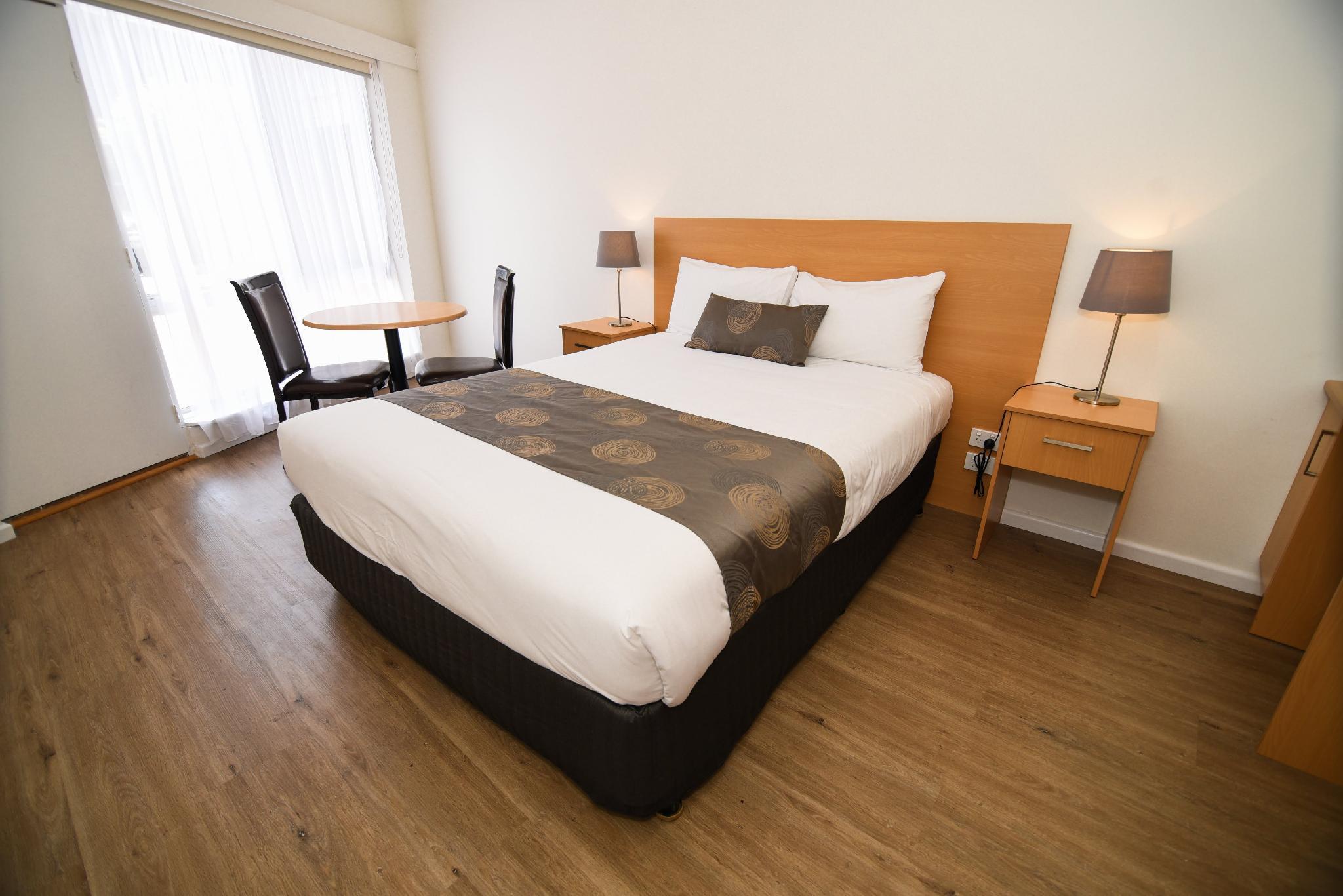 Room, Queen Bed