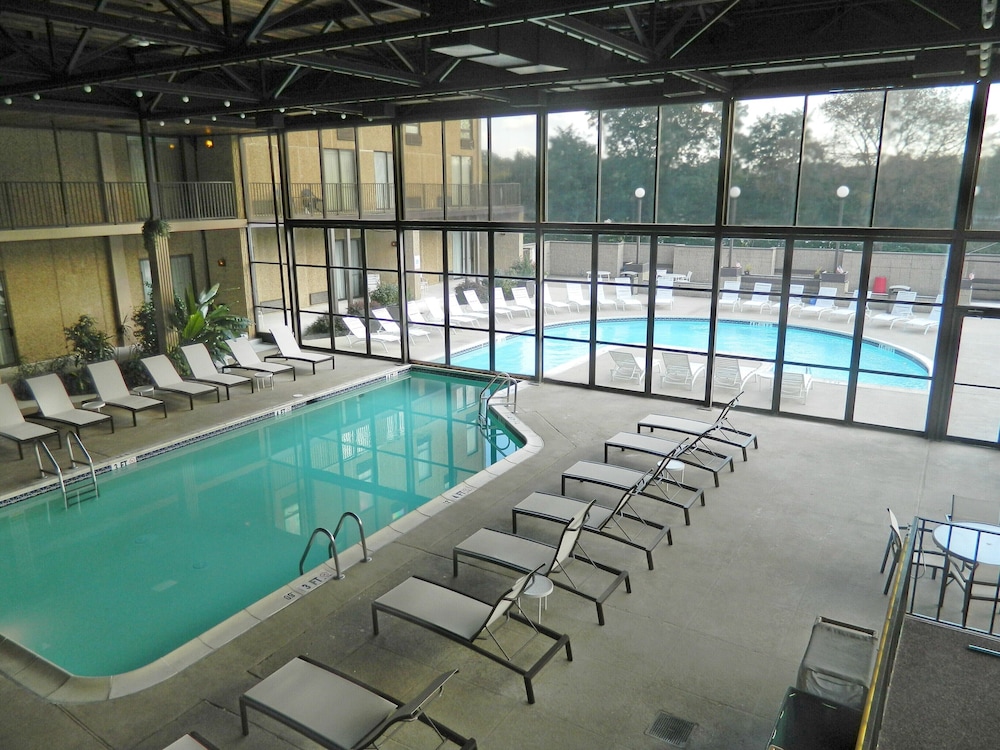 Radisson Hotel Philadelphia Northeast 3/79