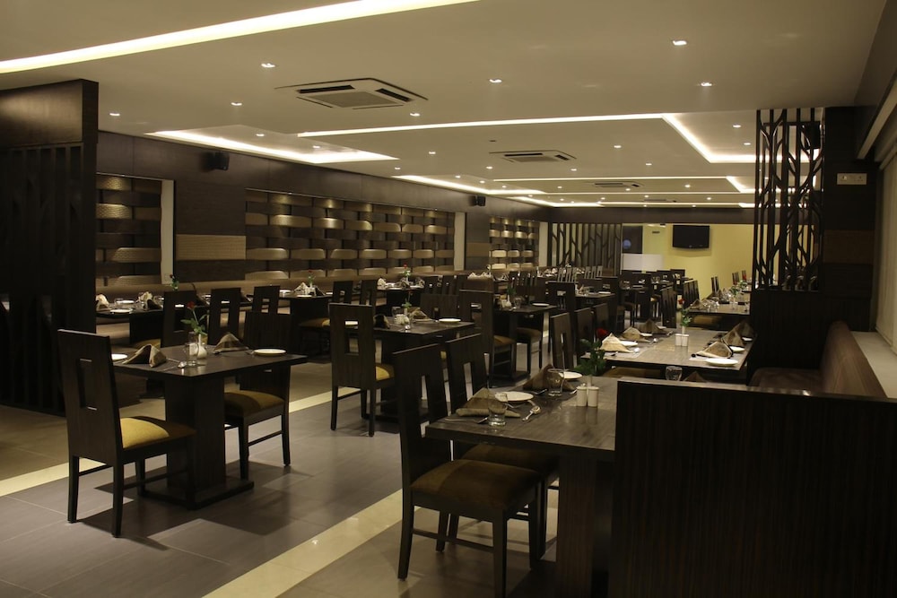 PLATINUM INN HOTEL 33/46