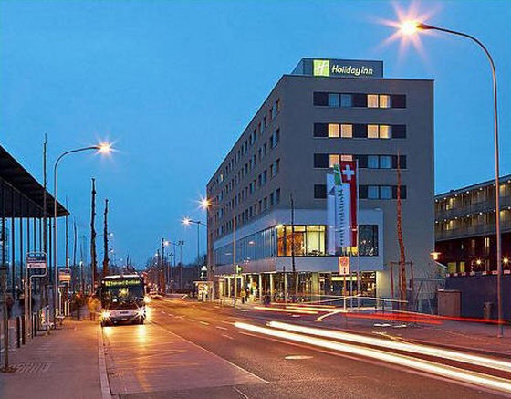 Holiday Inn Zurich Messe 6/77