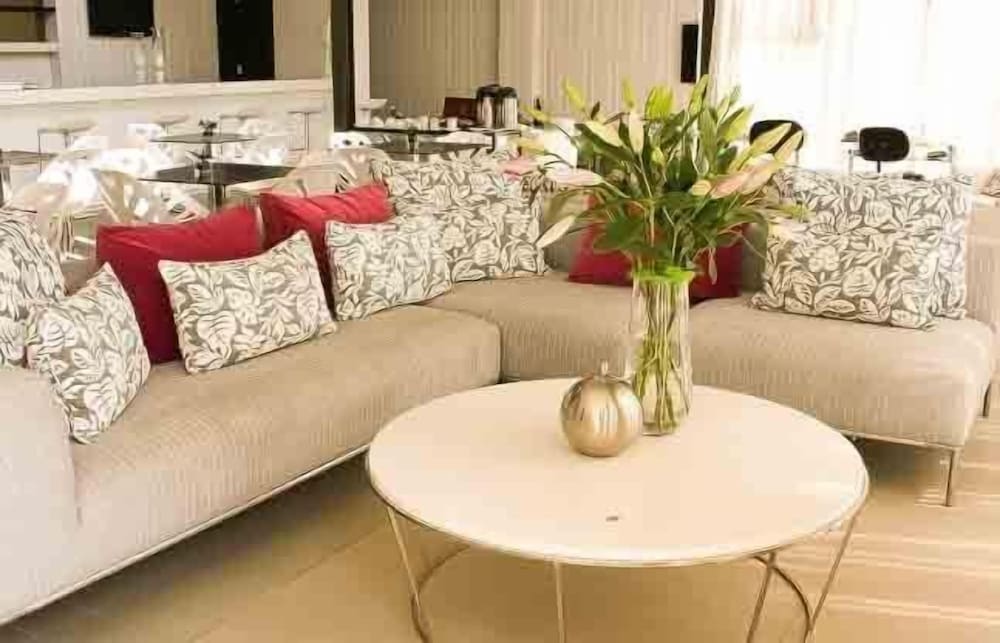 Valley Lodge & Spa 24/50