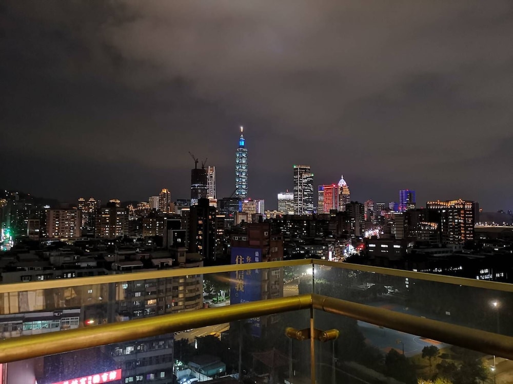 CAPITAL HOTEL SONGSHAN 29/35