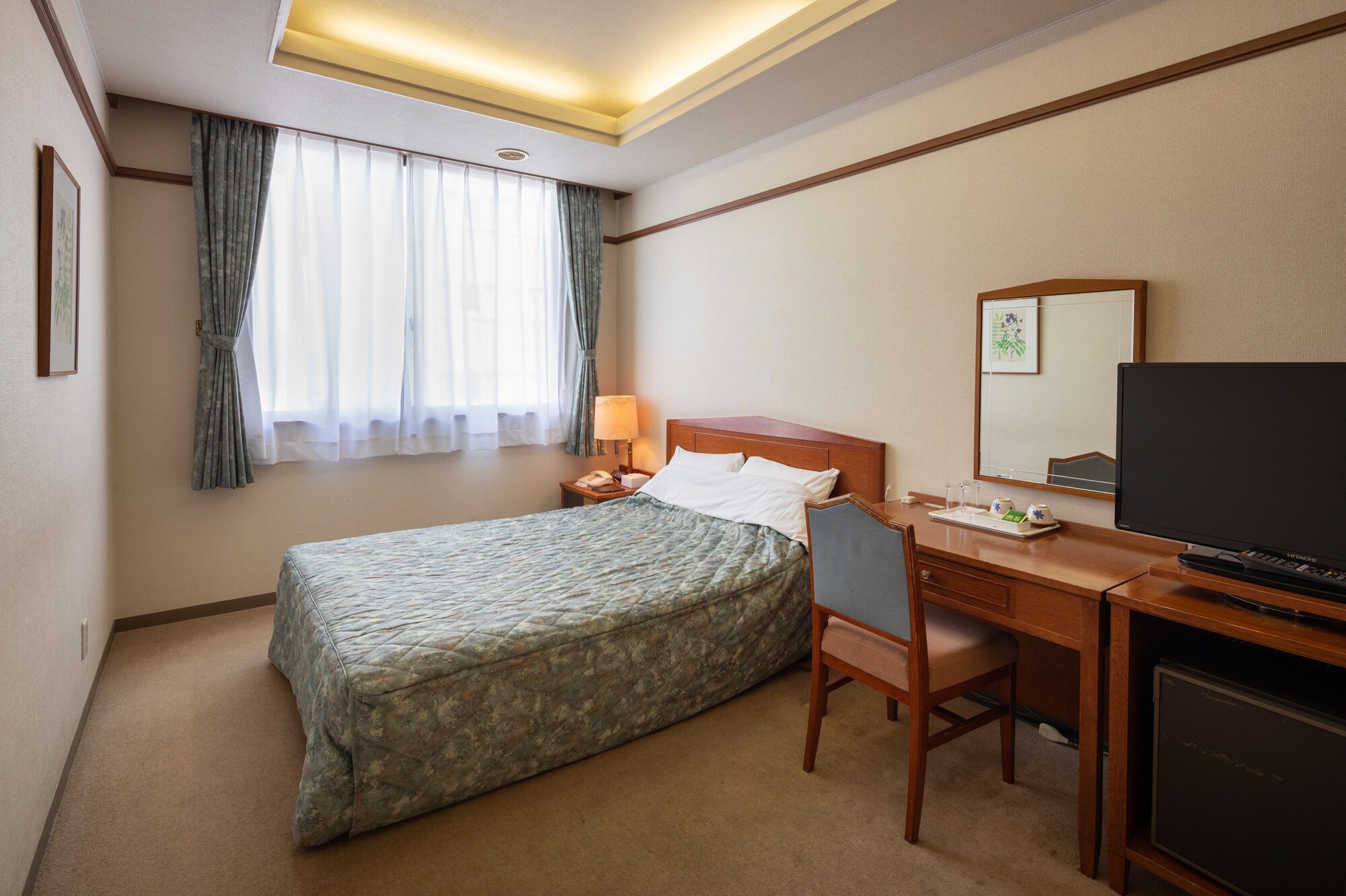 ROOM, SINGLE, DOUBLE BED, SMOKING