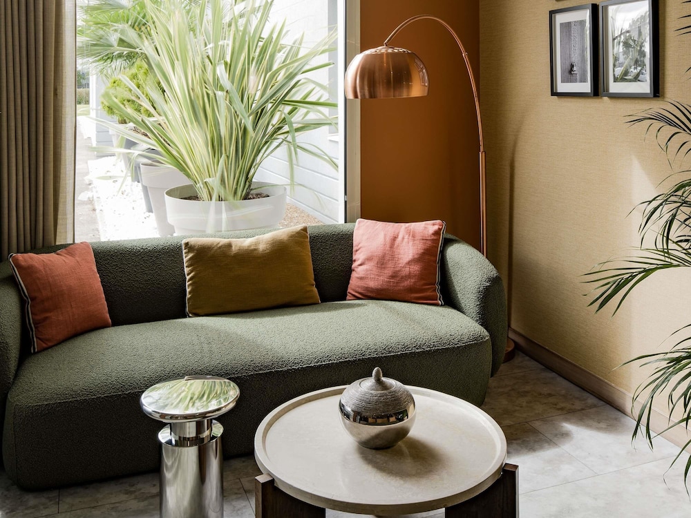 MERCURE Chartres Est 39/65