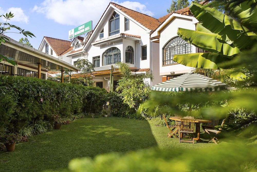 Convent International Hotel 25/30