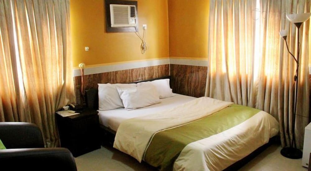 STANDARD, DOUBLE BED