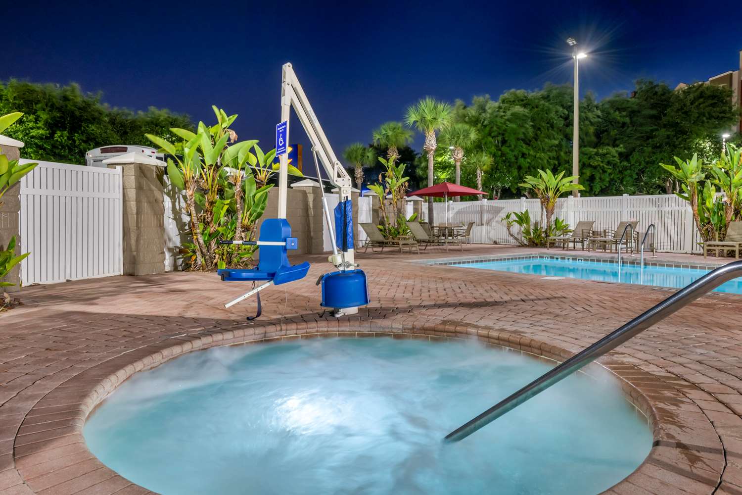 Comfort Suites Near Universal Orlando Resort 26/26