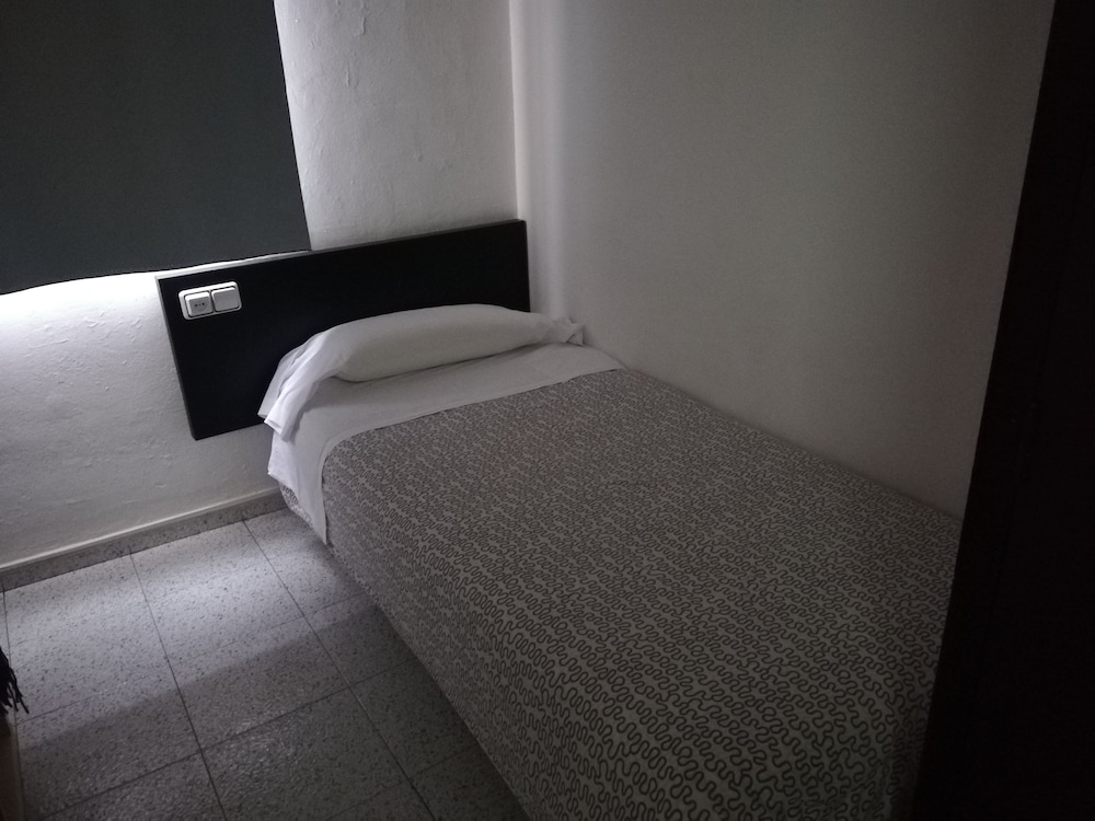 Hostal River 17/34