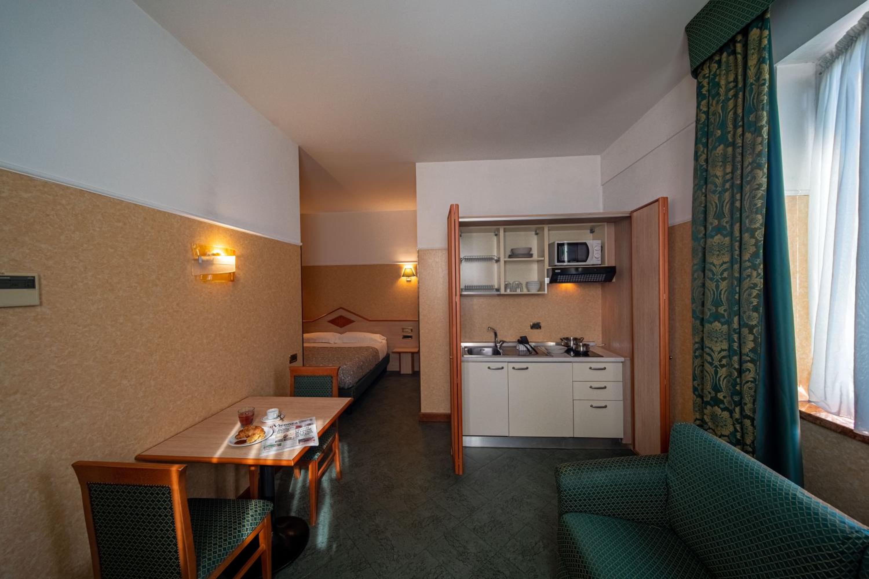 Hotel Mary 33/50