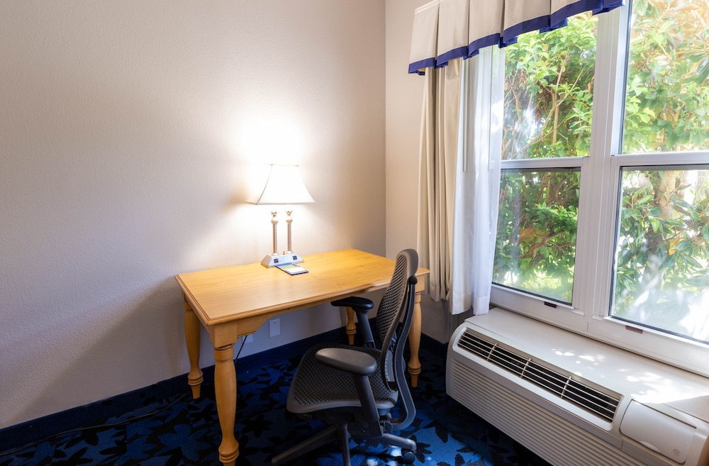 Hampton Inn Suites Jacksonville South St Johns Town Center Area 14/34