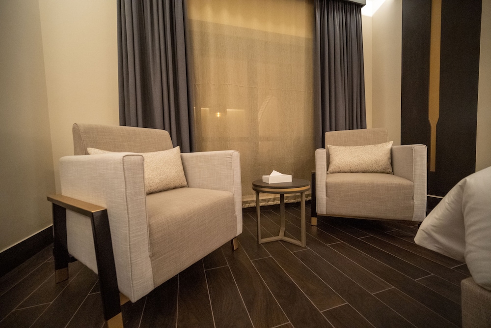 العنوان رزيدنس(Aleunwan Serviced Apartments) 35/53