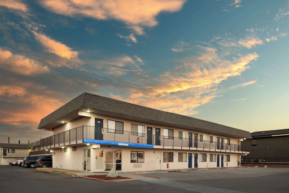 Motel6 Twin Falls, ID 6/43