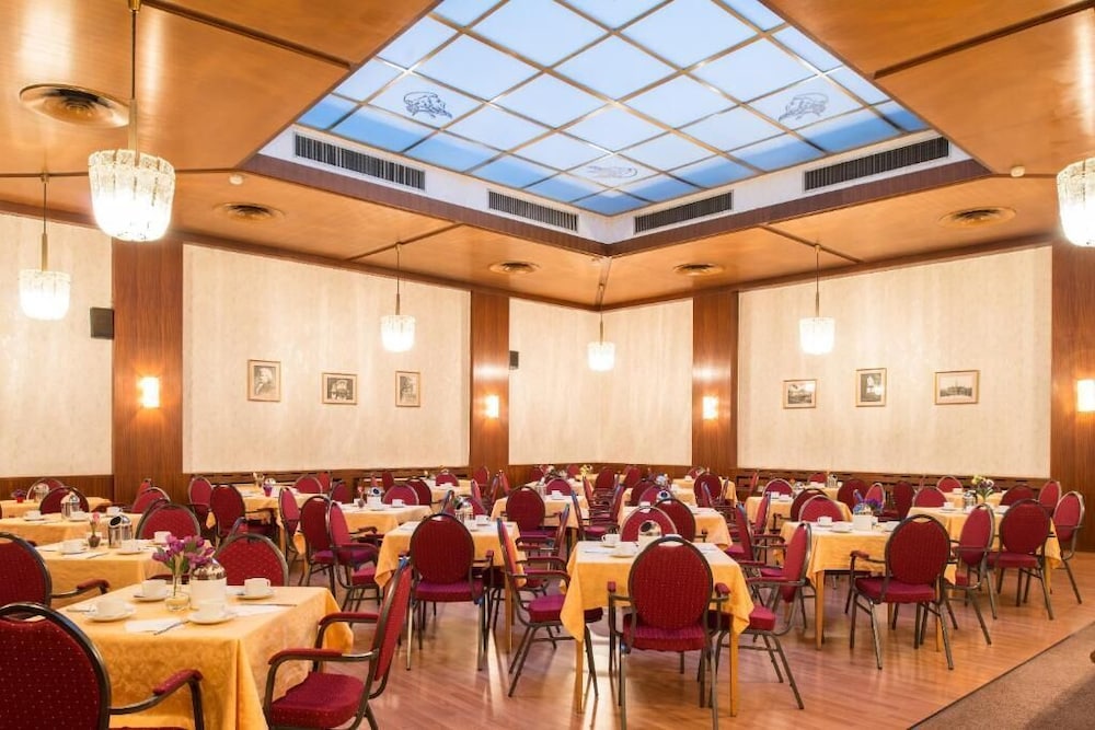 Mozart Hotel 50/60