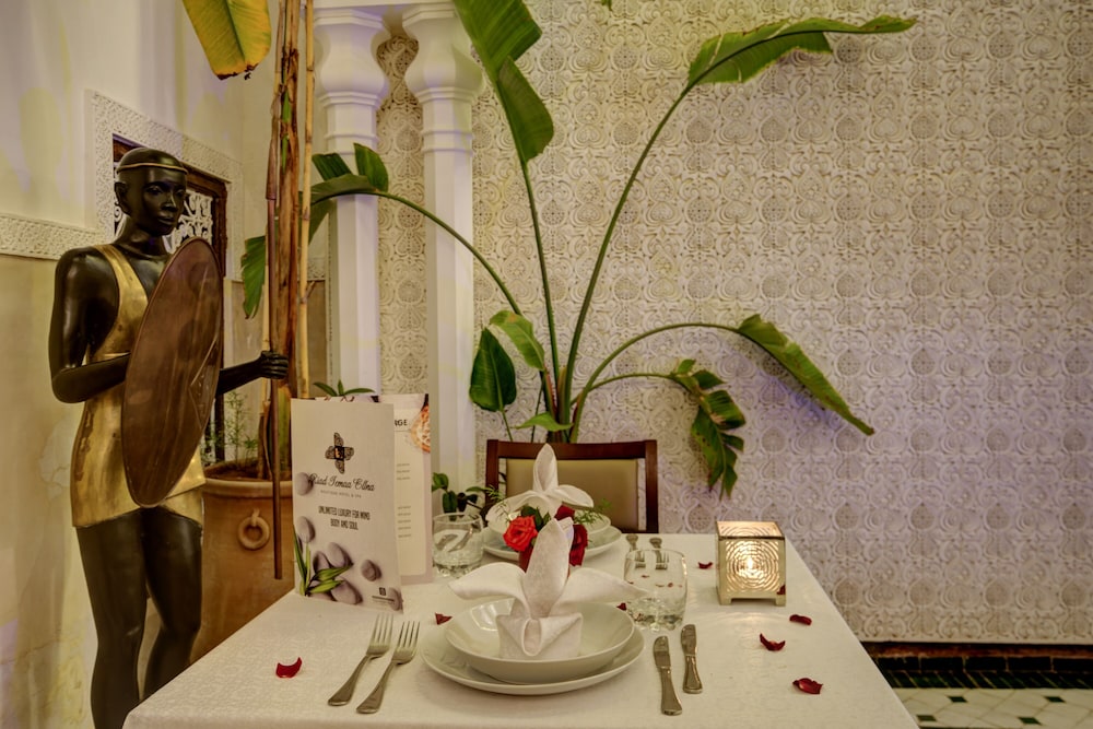 Riad Lumiere D Orient 42/73