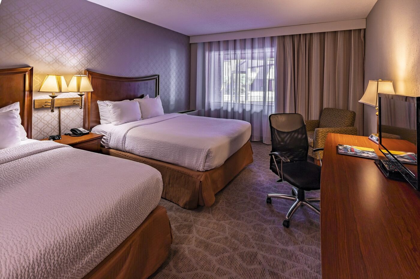 STANDARD, 2 QUEEN BEDS