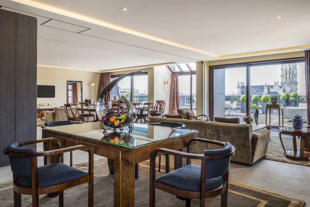 Warwick Brussels Grand Place 88/102