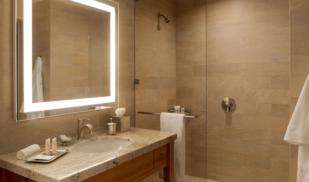 Luskin Hotel 14/76