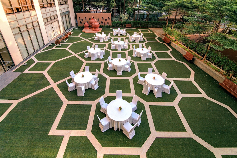 HYATT AHMEDABAD 48/50