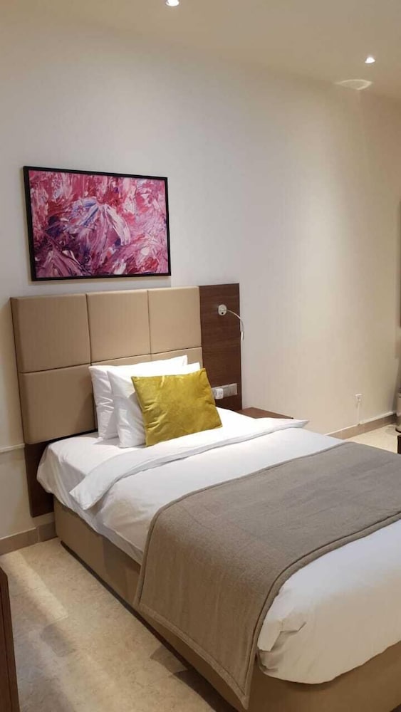 Capital Hotel Djibouti 7/24
