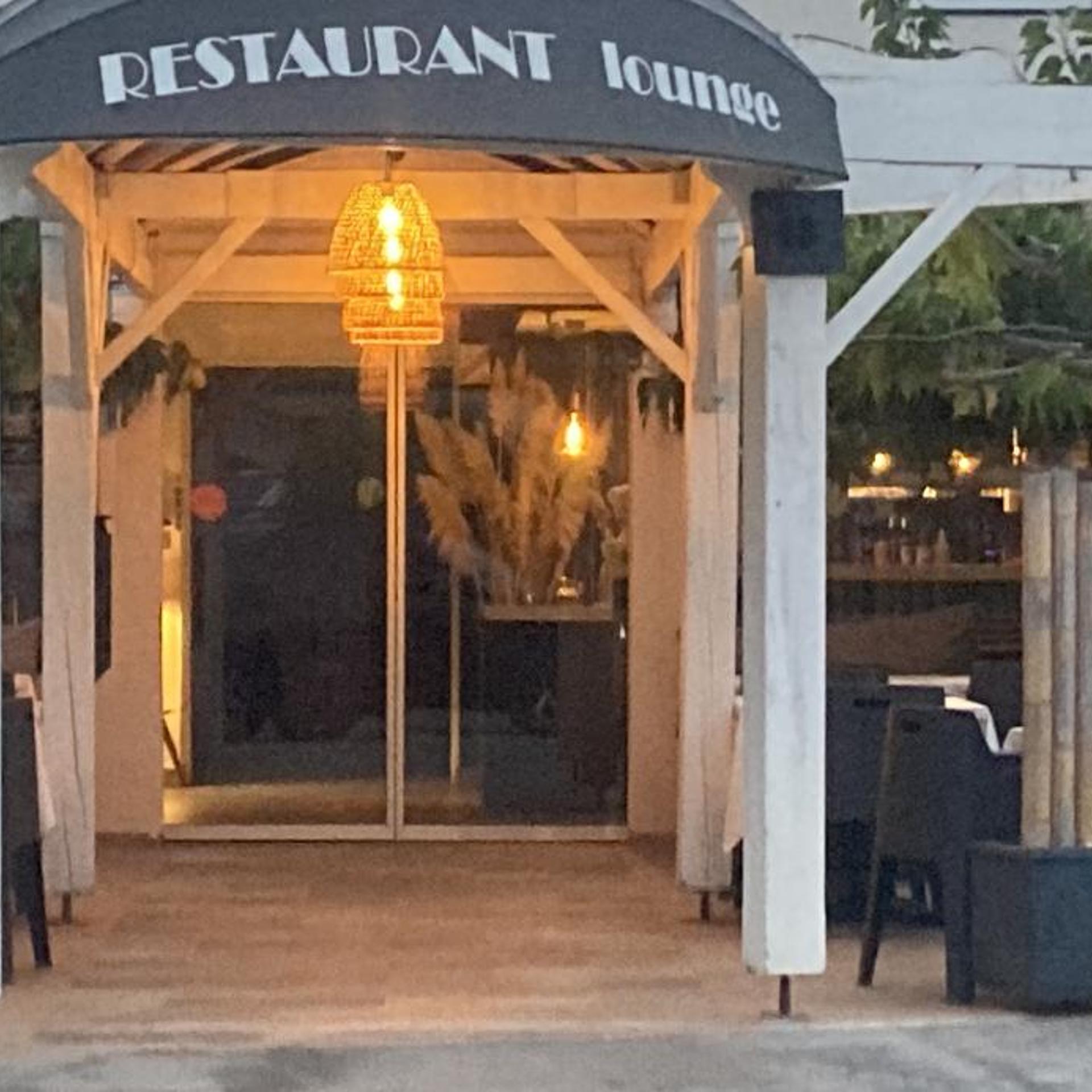 Hotel De La Mer 4/66