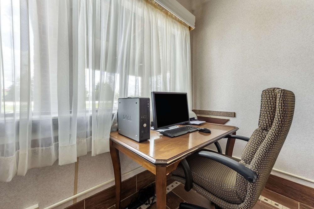 Comfort Inn & Suites Streetsboro - Kent 21/27