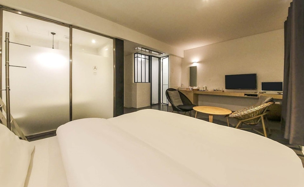 Ami Boutique Hotel 14/50
