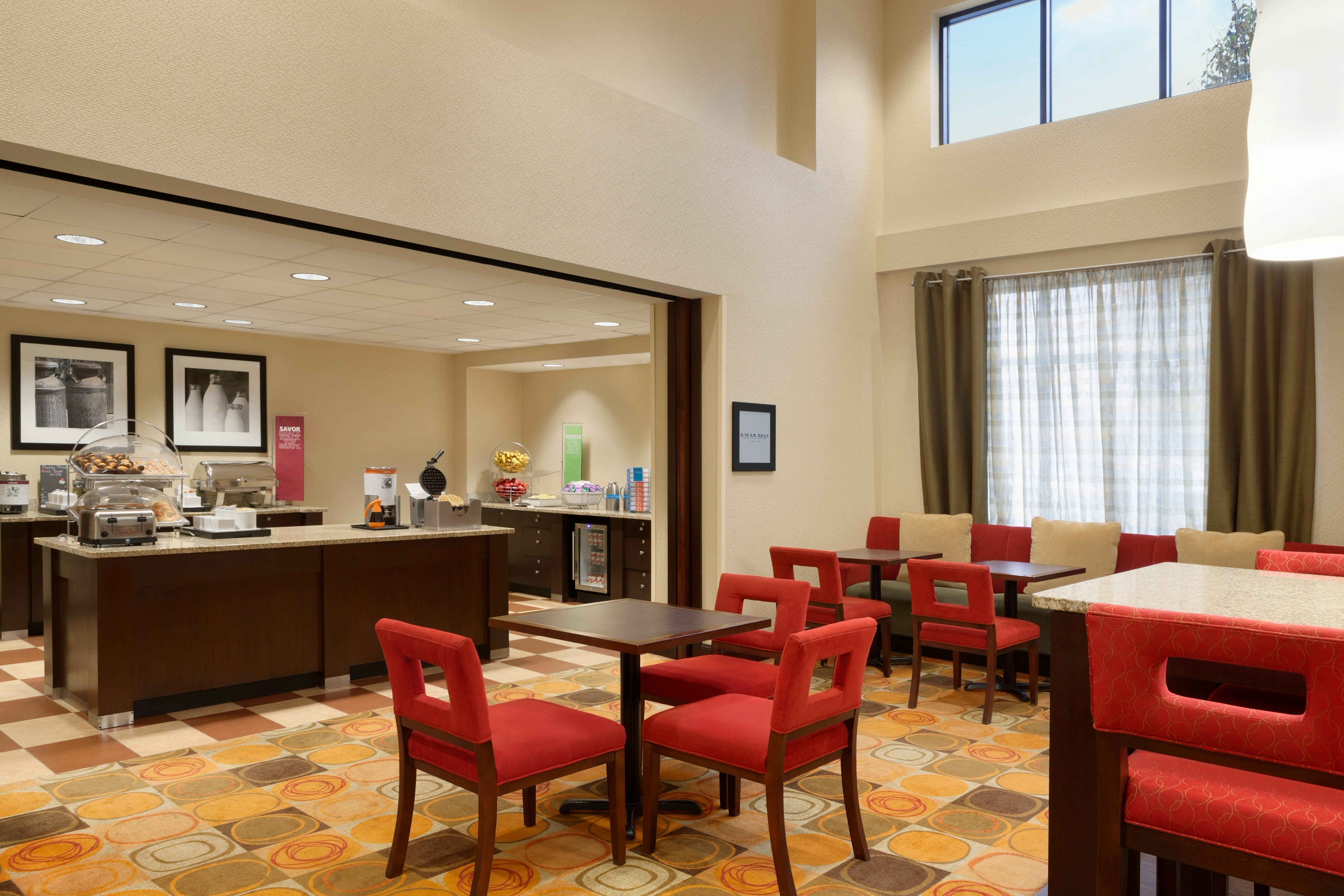Hampton Inn and Suites Hartford/East Hartford 37/50