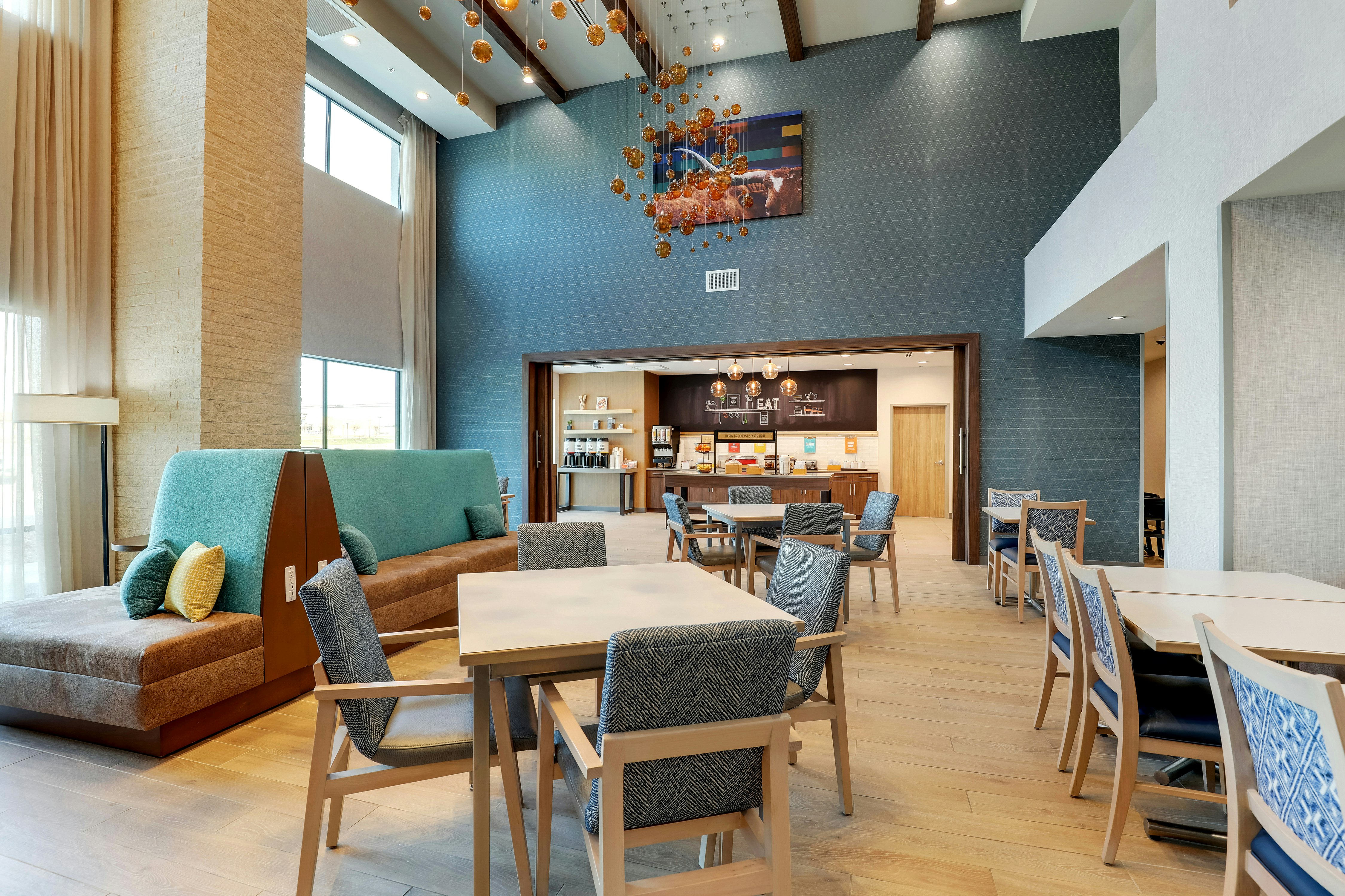 Hampton Inn & Suites Weatherford 13/26