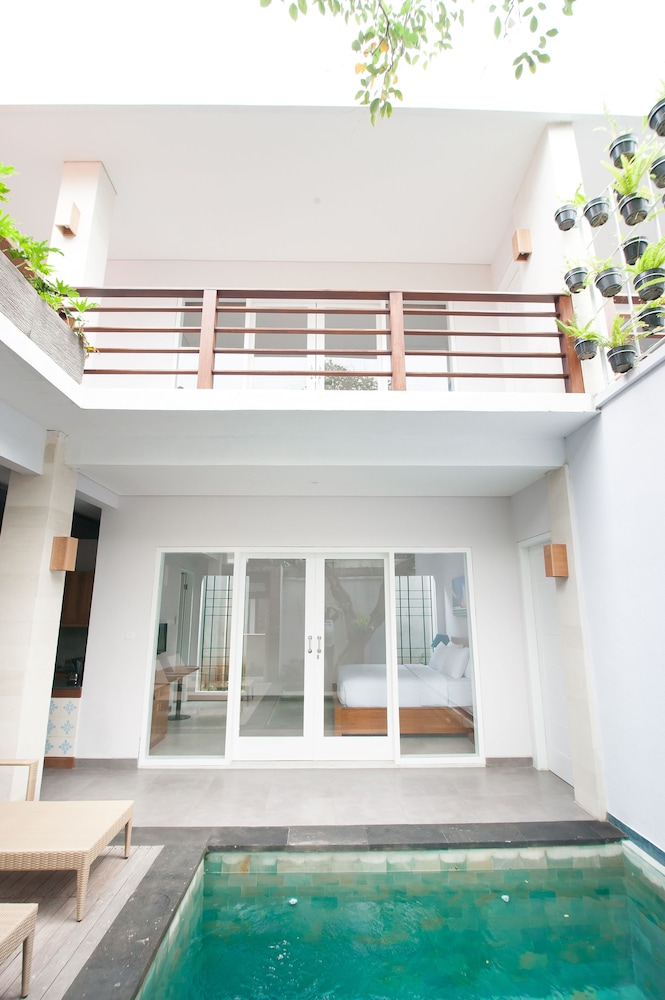 Apple Villa & Suite Seminyak 11/73