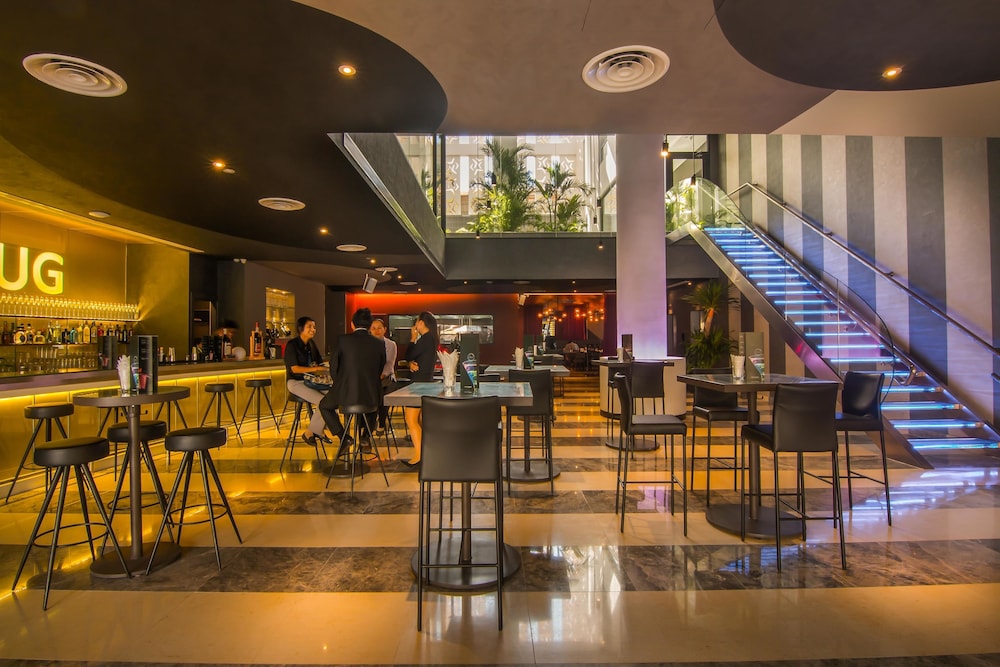 SUN & MOON, Urban Hotel 56/66