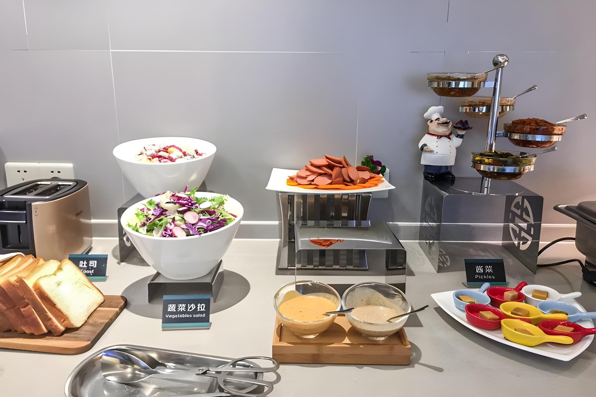 Home Inn Selected (Suzhou Guanqian Street store) 29/34