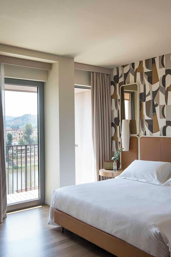 TOWER, SUPERIOR, TWIN BEDS, RIVER VIEW