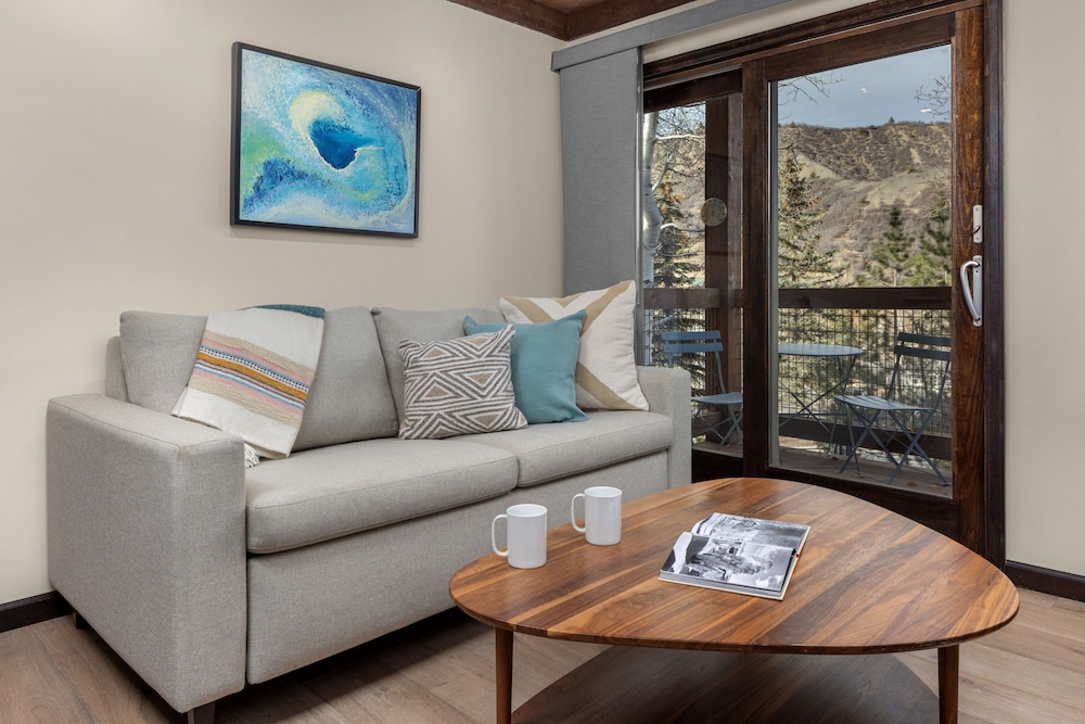 Willows, a Destination by Hyatt Residence 10/17