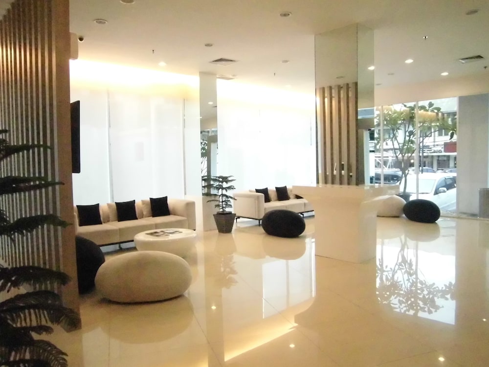 Whiz Hotel Cikini 11/62