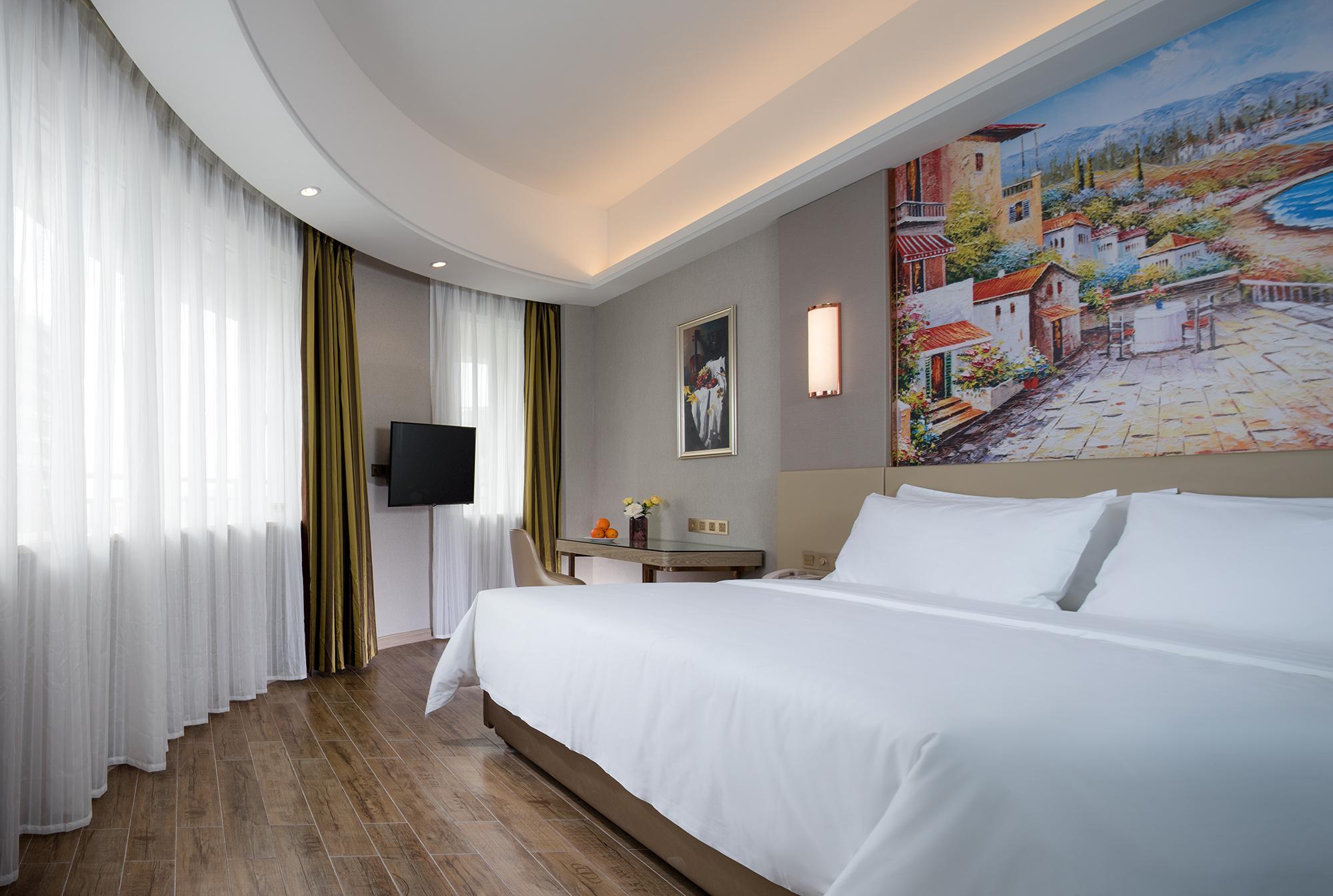 Vienna International Hotel (Sanya High-speed Railway Station) 15/39