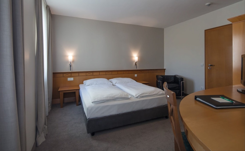 Parkhotel Schmid 18/63