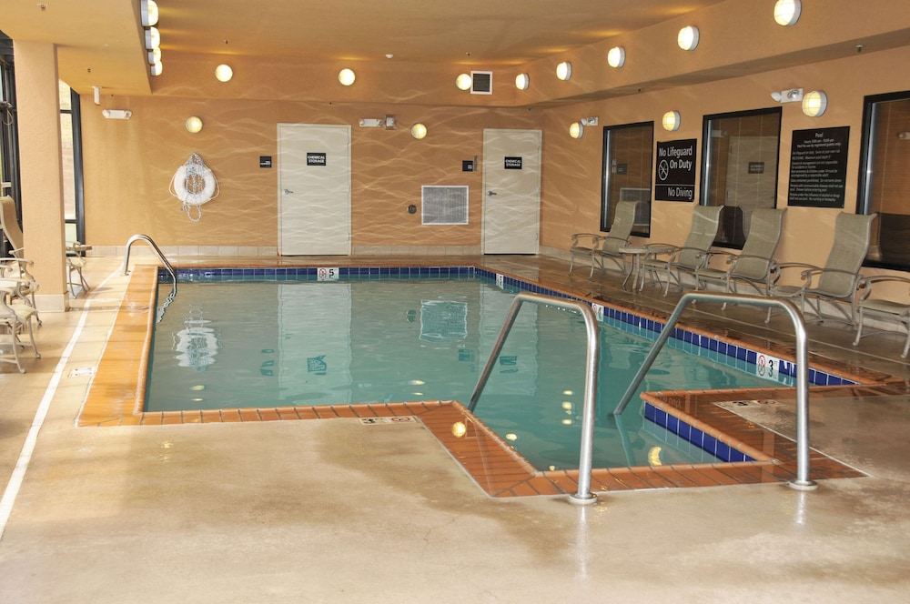 Hampton Inn Clinton, OK 20/34
