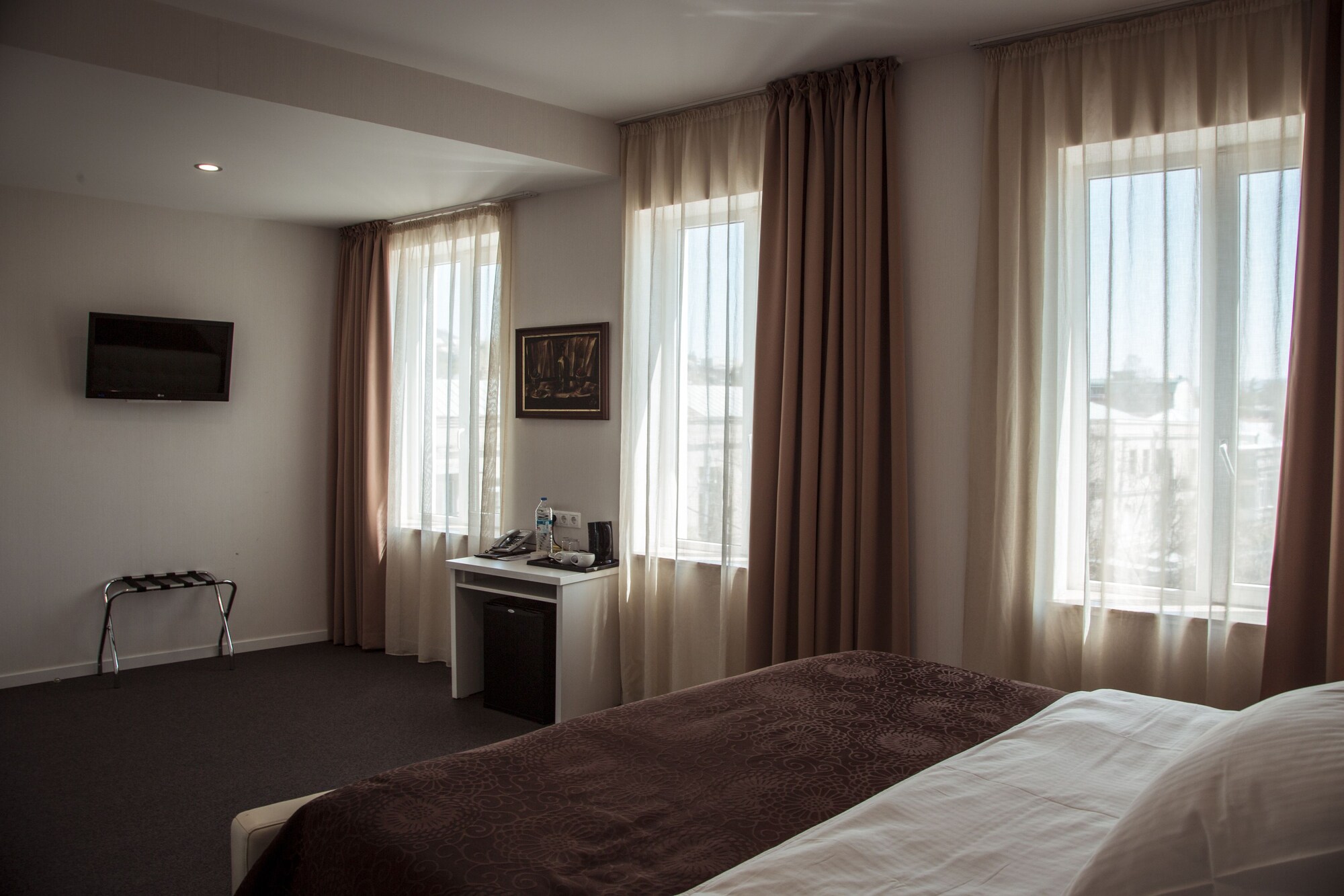 COMFORT, SUITE, KING BED, SOFA
