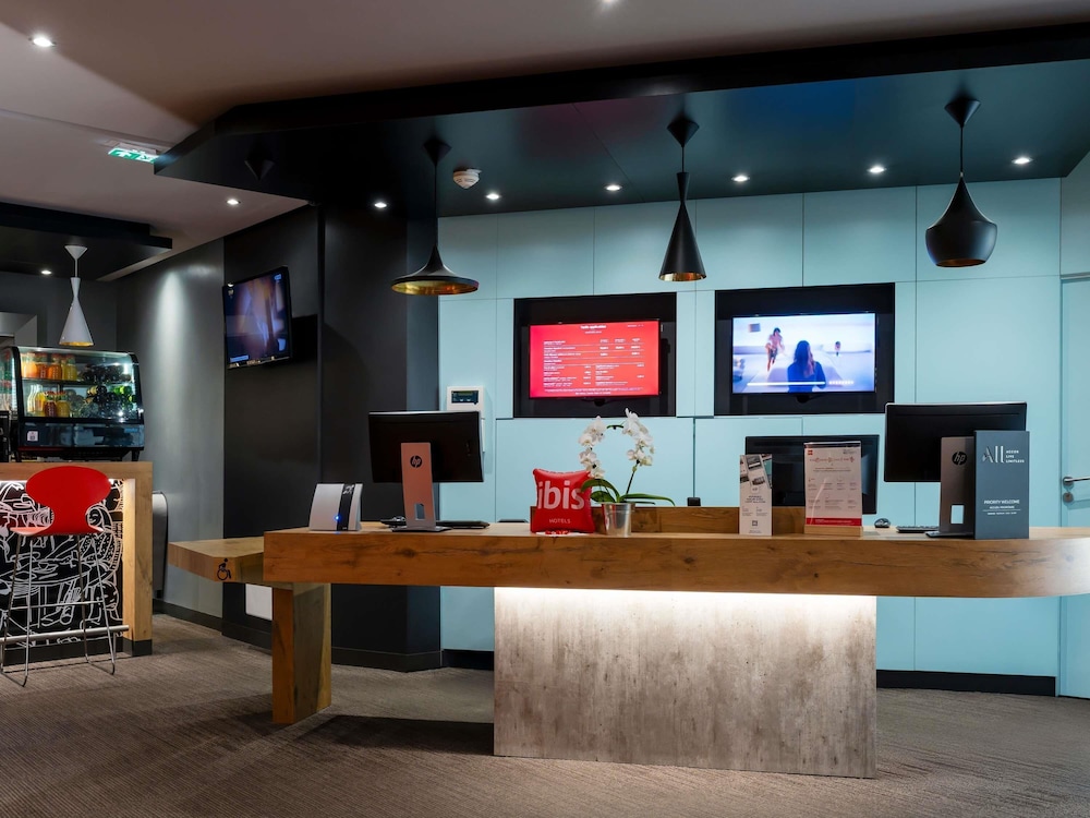 lobby