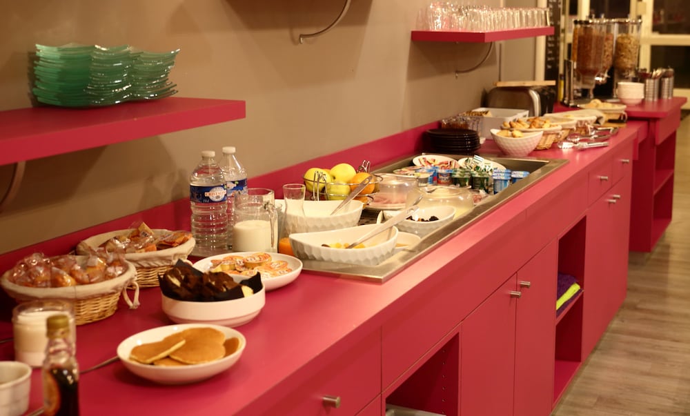 restaurant cafeteria