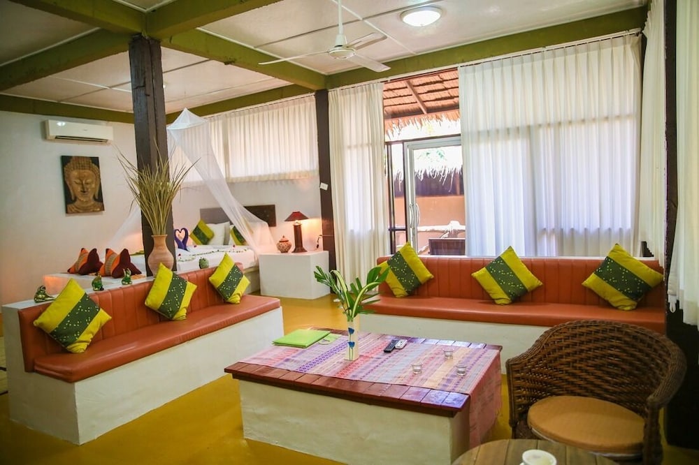 Milky Bay Resort 54/81