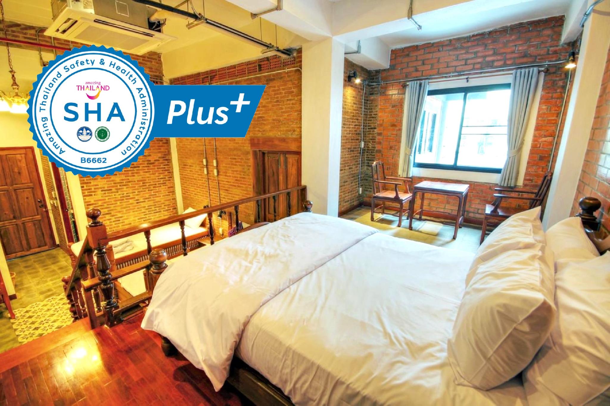 DELUXE, TRIPLE, 1 DOUBLE AND 1 SINGLE BED